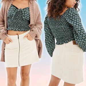 American Eagle Zip Up Corduroy Mini Skirt Super Hi-Rise A-Line Stretch Sz 0